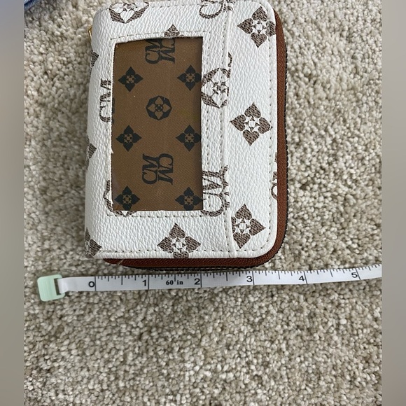 Woman’s Wallet 🤎 - Picture 8 of 10